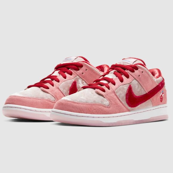 STRANGELOVE X NIKE DUNK LOW SB “VALENTINES DAY” SIZE MEN'S 6 - Picture 1 of 5